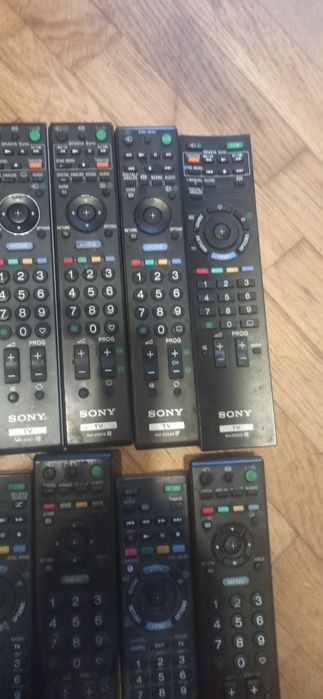 Piloty do Sony sprzedam