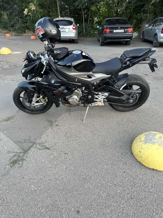 Мотоцикл BMW S1000R