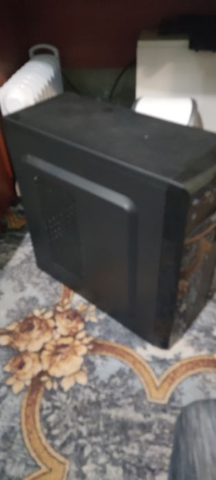 Проц А4 6300 
Ссд кінгстон 120гб 
Hdd 1тб 
8 ГБ озу ддр 3 .1600