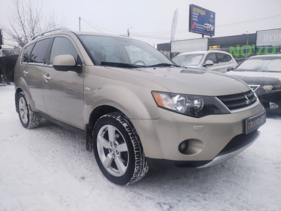 Митсубиси аутлендер