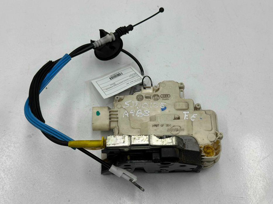 Fecho Porta Frente / Trás Direito / Esquerdo - Audi A4 B8 (2008)