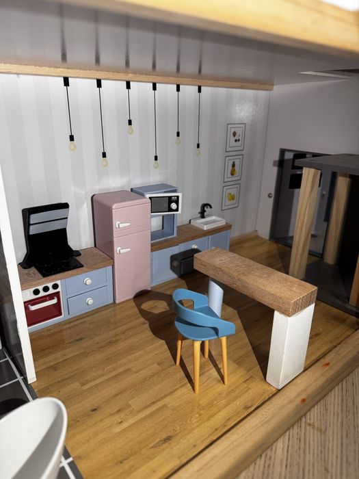 Domem dla lalke duzy