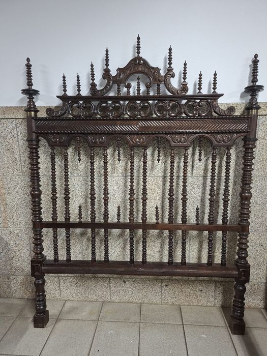 Cama de casal c/ colchão