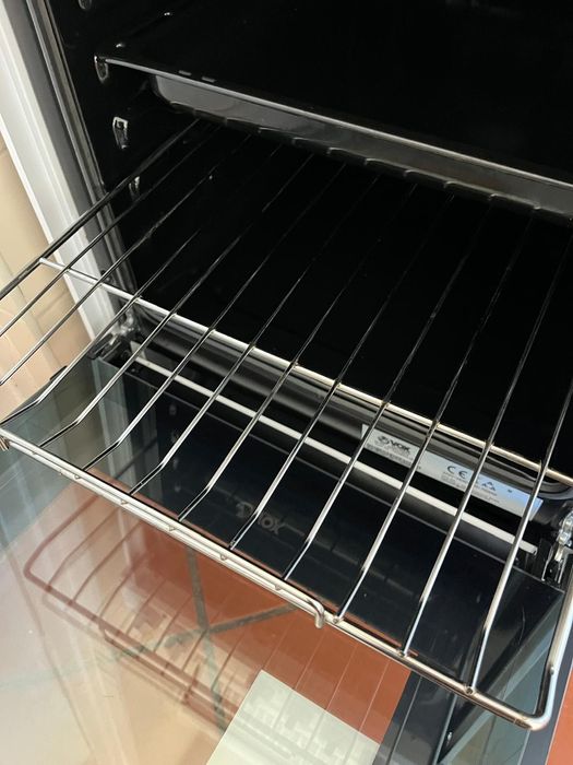 Fogão elétrico Vox EHB5010WG — COMO NOVO