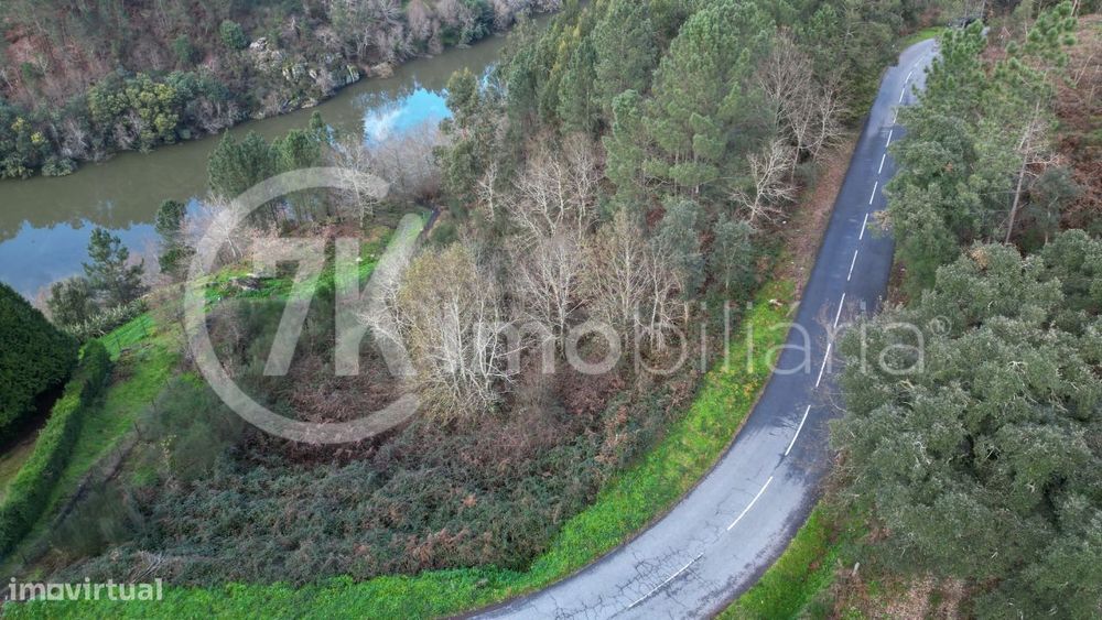 Terreno junto ao Rio Tãmega, Marco de Canaveses