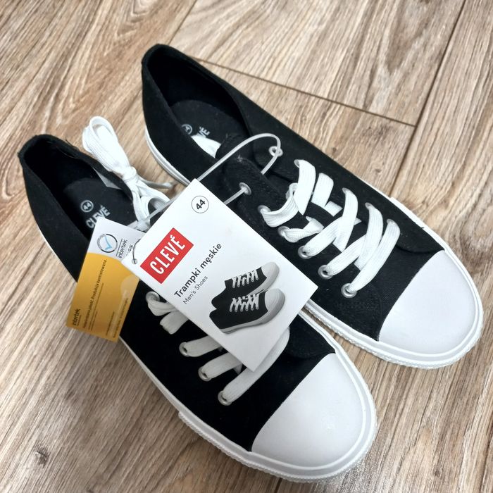 Nowe trampki  męskie-44