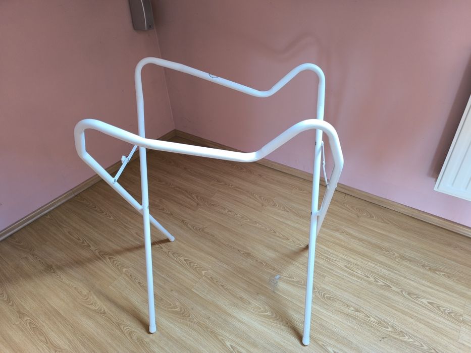 Stojak pod wanienkę + gratis wanienka i przewijak