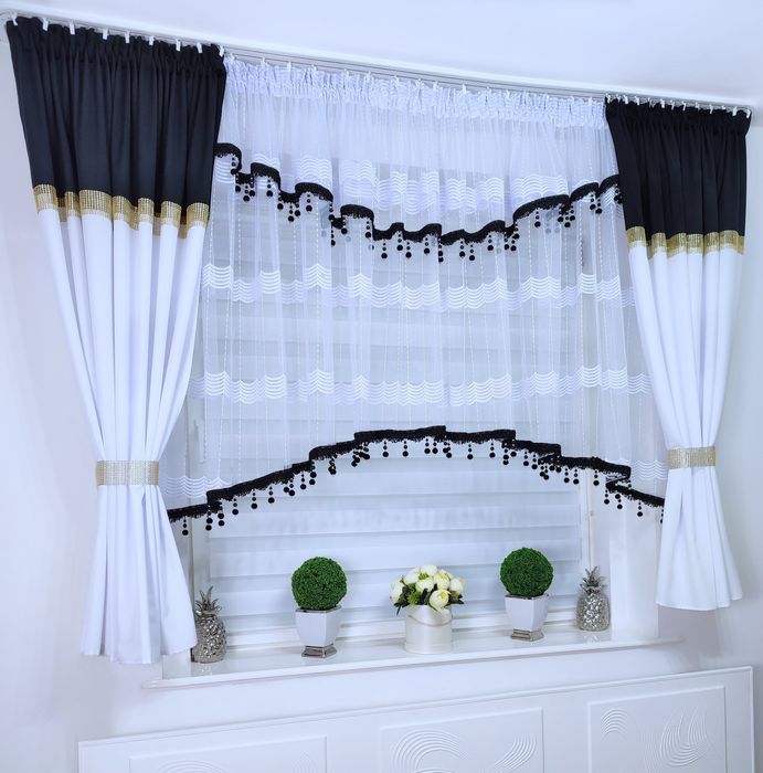 Firana gotowa biała czarne koraliki pokój salon sypialnia