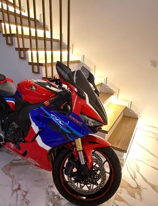 Honda CBR Honda Cbr sc77 bezwypadkowa 5400 km jak nowa