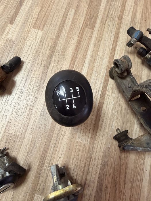 Gałka zmiany biegów BMW E30 skóra skórzana rarytas Mtechnic E28 E24