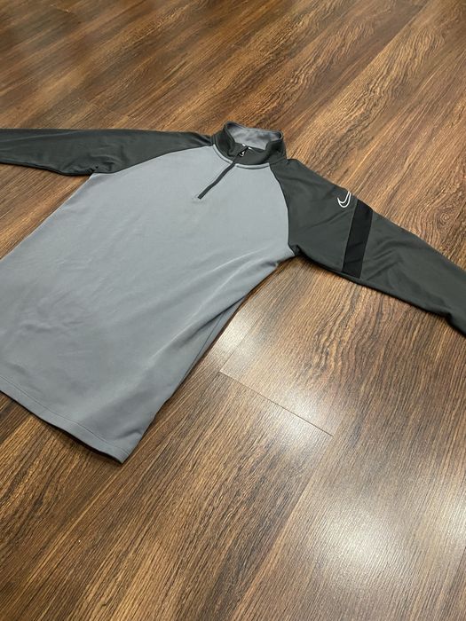 Спортивна кофта Nike