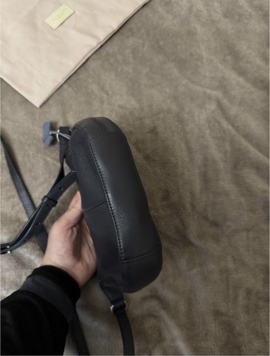 Жіноча шкіряна сумка Radley з пильником