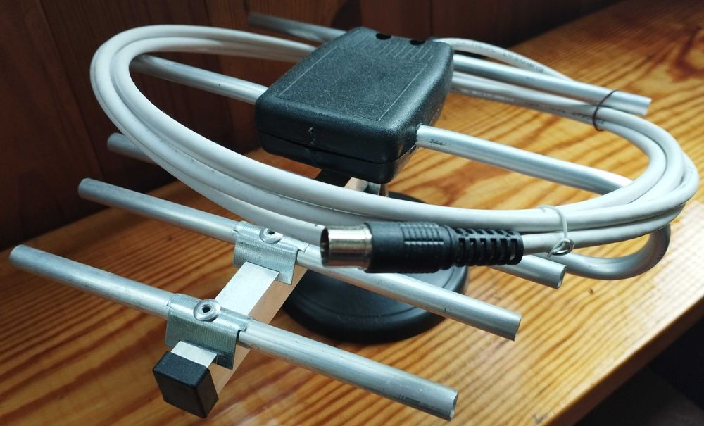 Комнатная антенна Т2 активная направленная