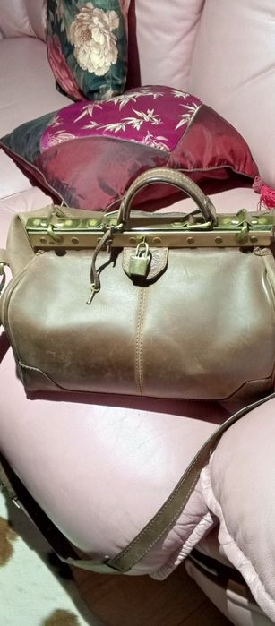 Шкіряний сакваяж