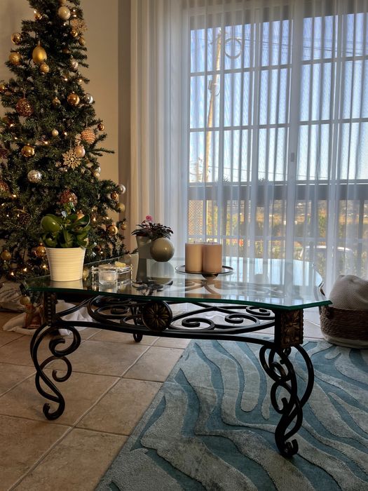 Mesa de centro de sala em ferro forjado
