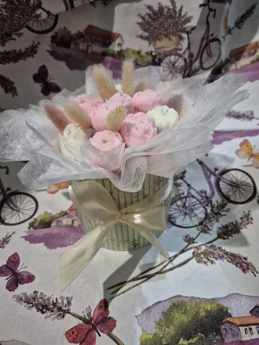 В наявності свічки ручної роботи |Подарунок на свято| Натуральний віск