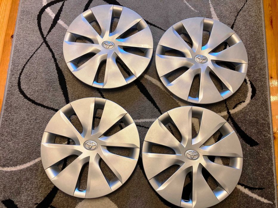 Kołpaki dekle samochodowe na felgi 15 cali 15" oryginalne Toyota