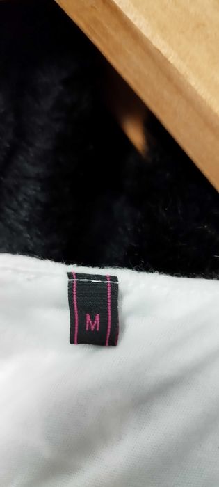 Várias peças roupa