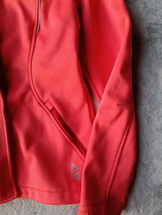 Softshell damski z kapturem rozmiar 34 firmy Crivit