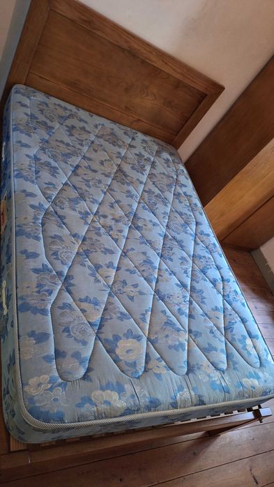 Cama e guarda  fatos