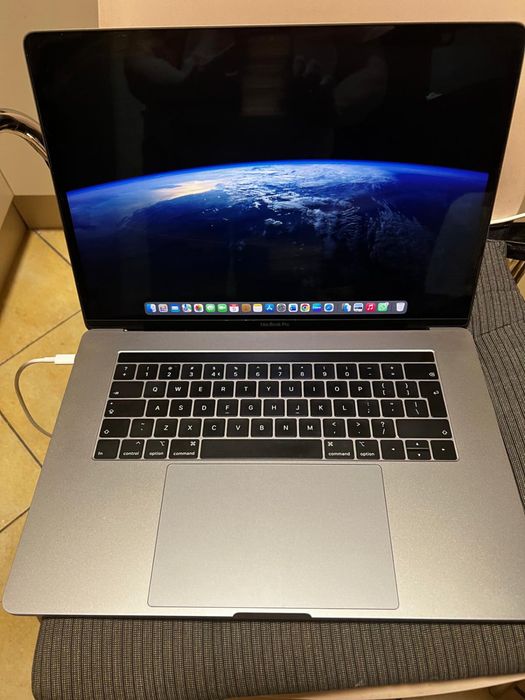laptop Apple MacBook Pro 15"
