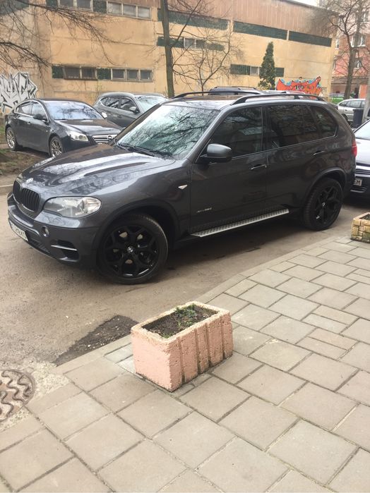 Продам бмв х5 2012 35д