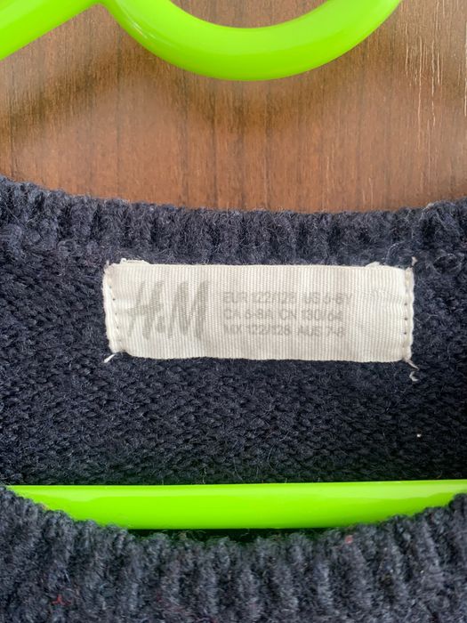 Sweterek świąteczny 122/128