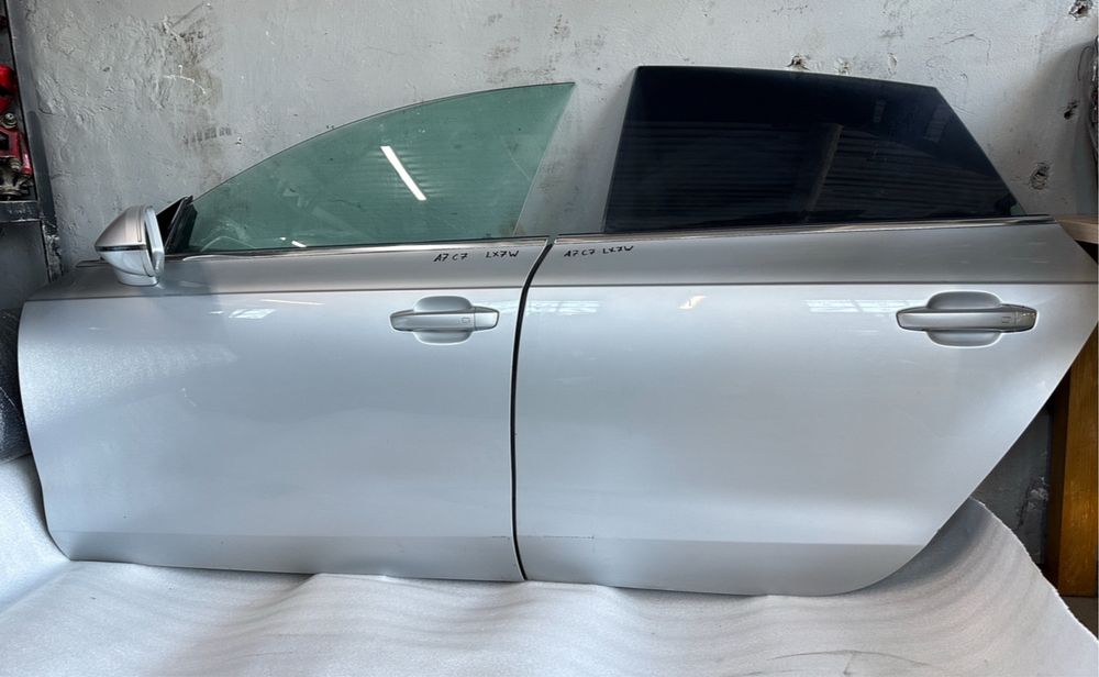 Дверка AUDI A7 S7 RS7 c7 4g 10-18р LX7W Оригінал Алюміній
