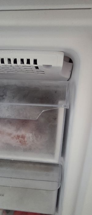 Frigorífico Combinado INDESIT INFC9 TA23X