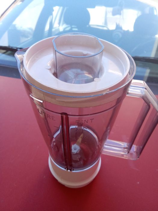 Copos de liquidificador em bom estado