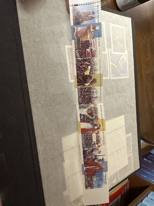 4 znaczki „Kościół Was potrxebuje, Wy go stanowicie”