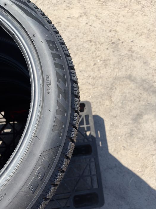 245/45 R19 Bridgestone Blizzak Ice. Шины зимние новые!