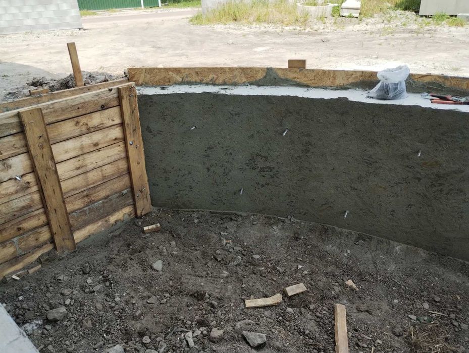 Демонтажні роботи кладка газоблоку цегли кирпича заливка полу монтажні