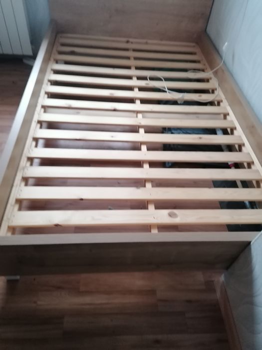 Łóżko 120x200 z materacem