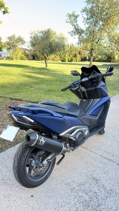 Kymco AK 550