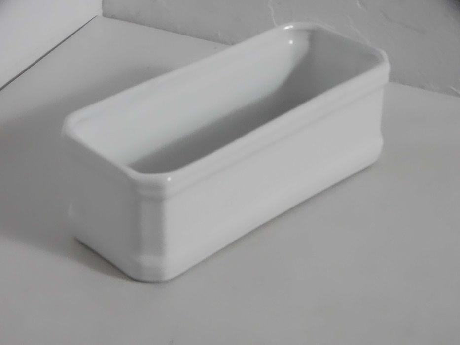 Elegancki biały pojemnik ceramiczny – Świecznik / Osłonka / Organizer