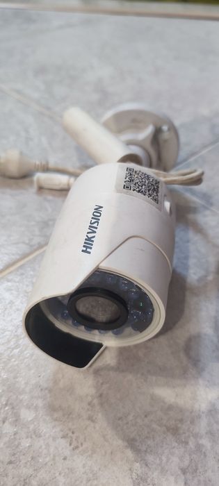 IP камера Hikvision DS-2CD2010F-I (4мм)