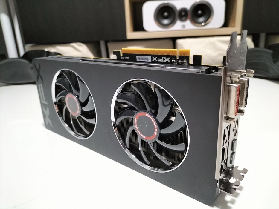 Placa gráfica ATI Radeon R9 280x 3gb gddr5