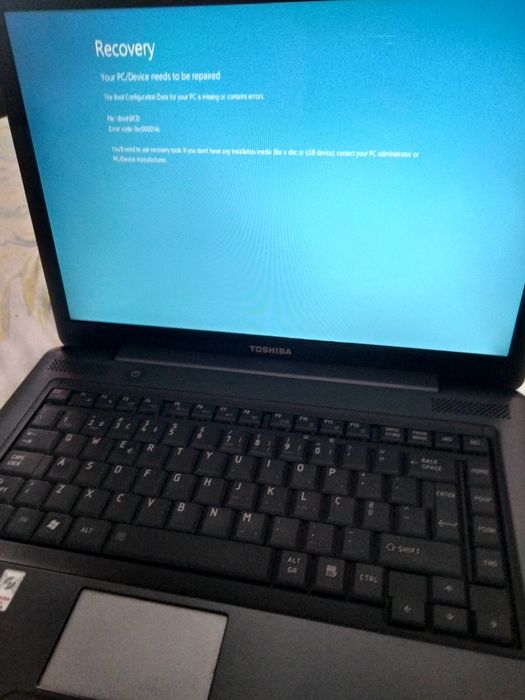 Computador Toshiba para peças urgência64284536997633122