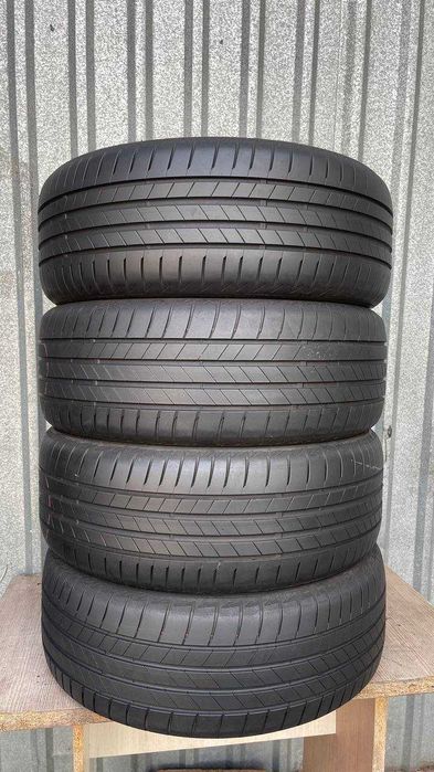 Резина Шини 225 50 R18 Bridgestone Turanza T005