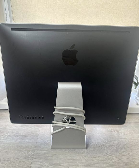Моноблок комп'ютер Apple iMac A1225 24 дюймів