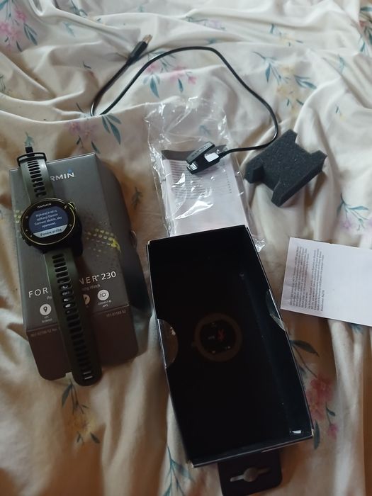 Zegarek  Garmin Forerunner 230.