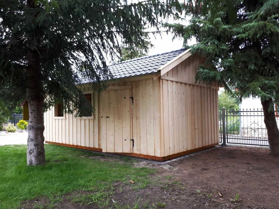 Garaż drewniany 4 x 5 wysokość 2 m pokrycie blacho dachówka