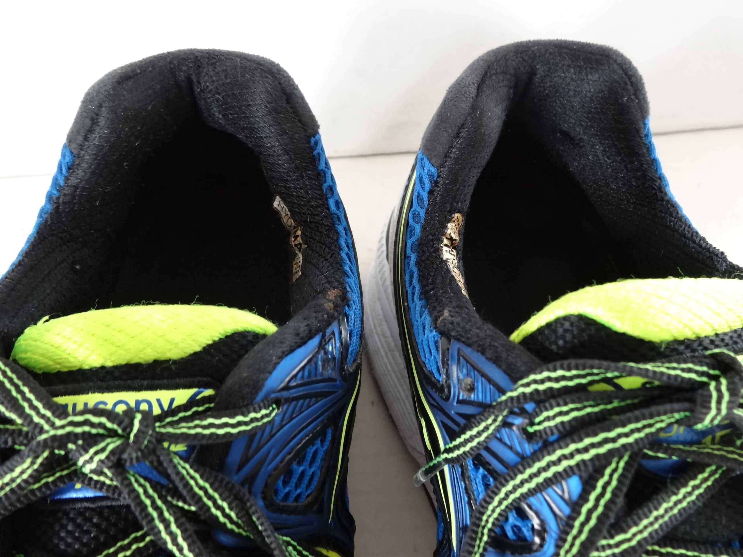 Saucony hurricane 15 44 hotsell