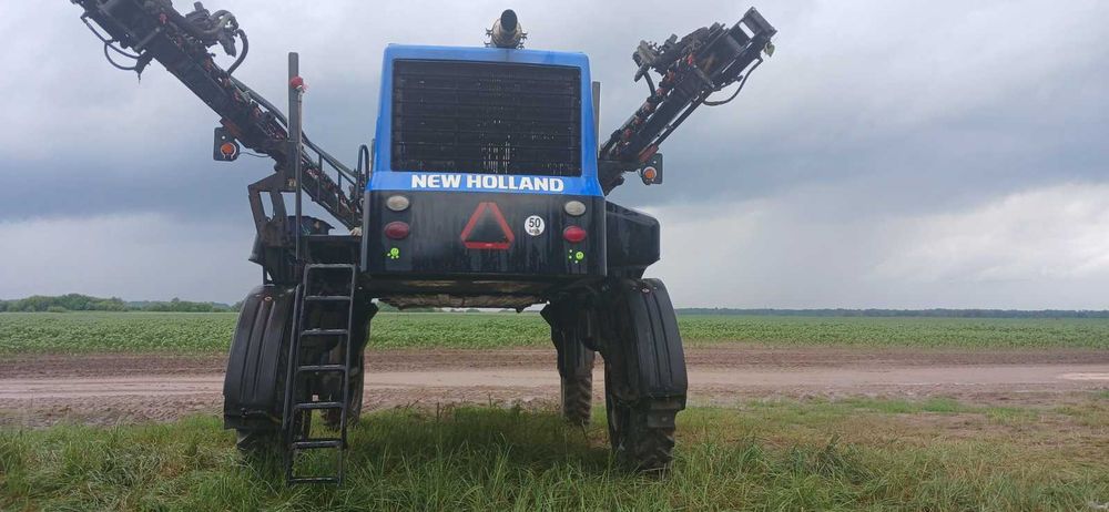 обприскувач New Holland SP275F