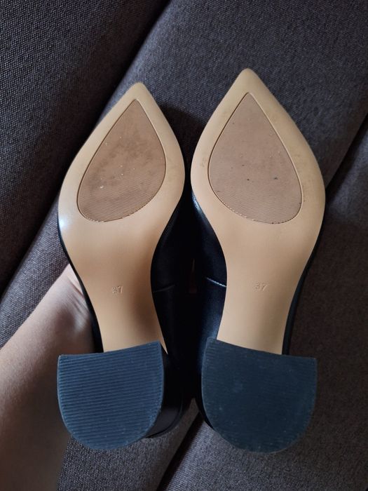 Шкіряні туфлі від Estro, 37 р.