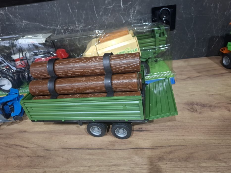 Traktor z Dwoma Przyczepami i Pługiem - Duży Zestaw Farma ROLNIK