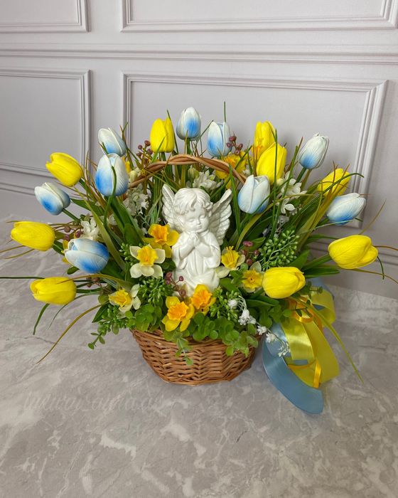 Композиція з латексних тюльпанів