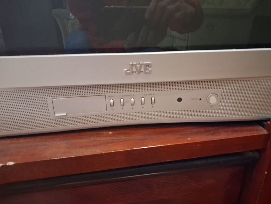 Телевизор модель JVC