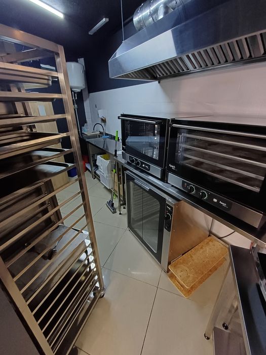 Терміновий продаж пекарні (кав'ярні) — повністю обладнана + генератор